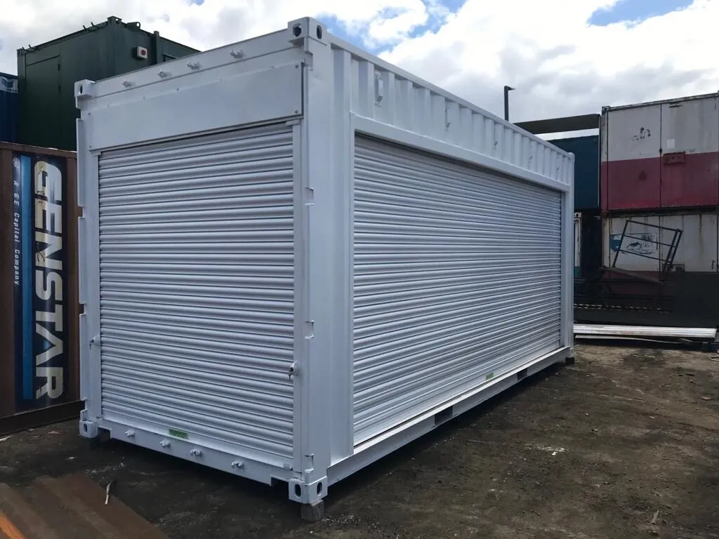 Container-de-transport-20-pieds-x-8-pieds-avec-porte-roulante. Container 20 Pieds High Cube avec porte roulante électrique