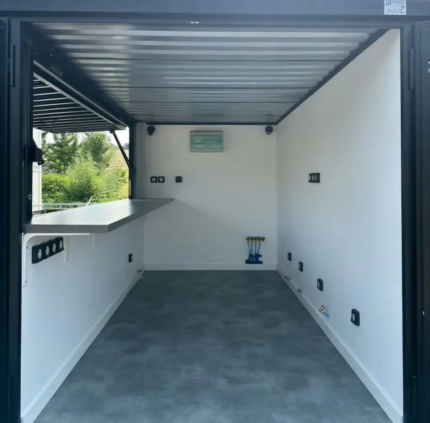 Conteneur Bar Snack 4x2m – Module Guinguette Aménagé
