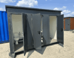 Conteneur Sanitaire 3 Cabines avec WC, Douche & Chauffe-Eau