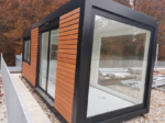Bureau Modulaire Vitré et Isolé 15 m² avec Bardage Bois – 6 × 2,44 m