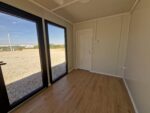 Conteneur Aménagé 18 m² Isolé et Vitré avec Salle de Bain