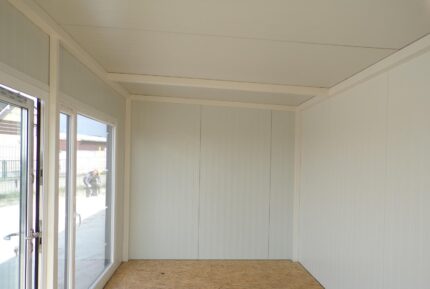 Pavillon Commercial Modulaire 18 m² Vitré et Isolé – 6 × 3 m