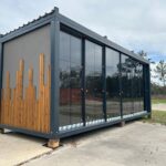Bureau de Jardin 20 Pieds avec Façade Vitrée & Finition Bois